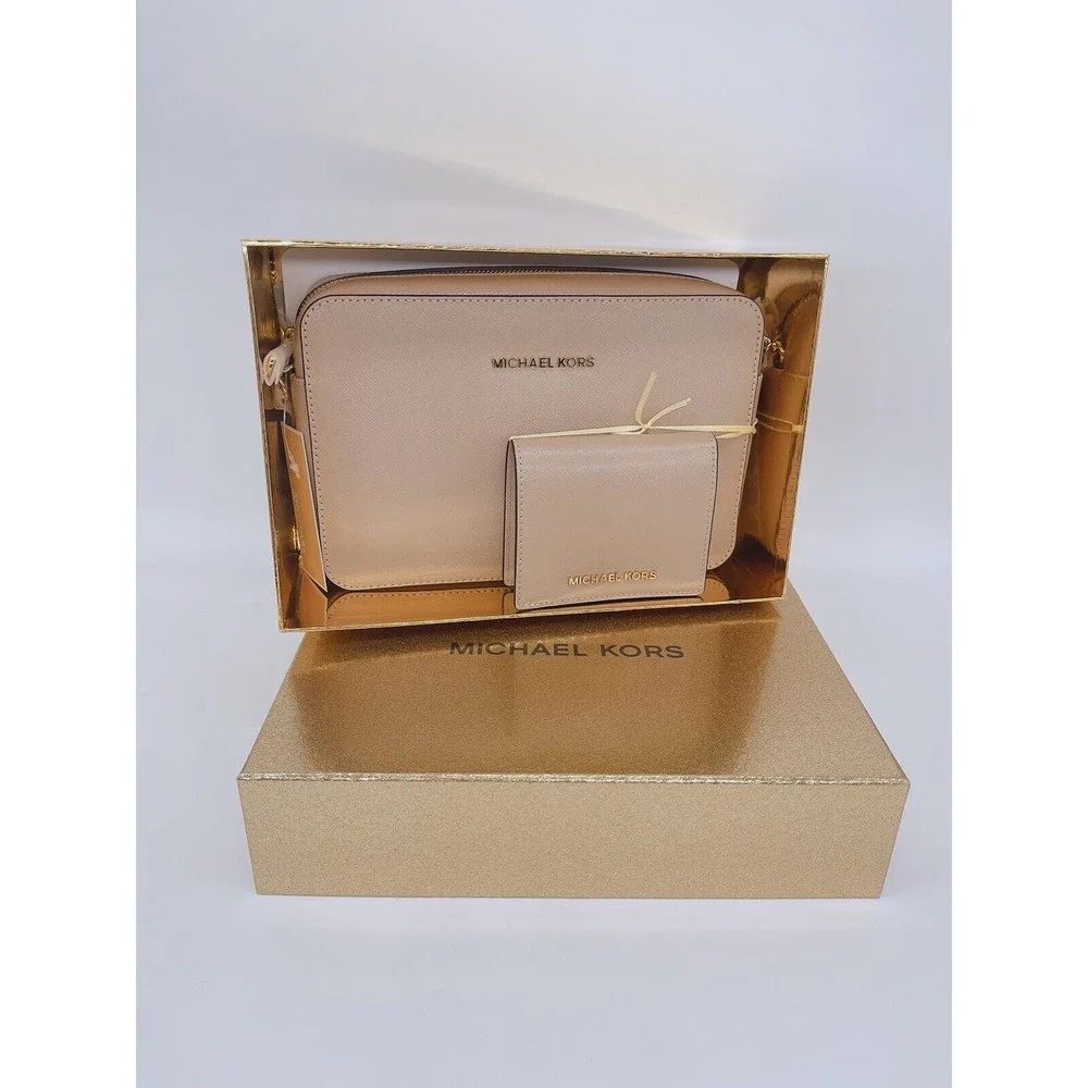 Michael Kors Jet Set Travel Leather Crossbody and Card Holder Set Gift Box $498